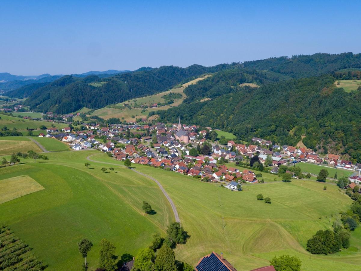 Ferienwohnung mit Komfort Oberharmersbach Exterior foto